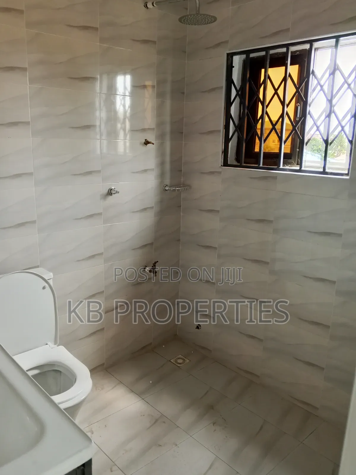 2bdrm Apartment in Kb Properties, Spintex for rent in Spintex