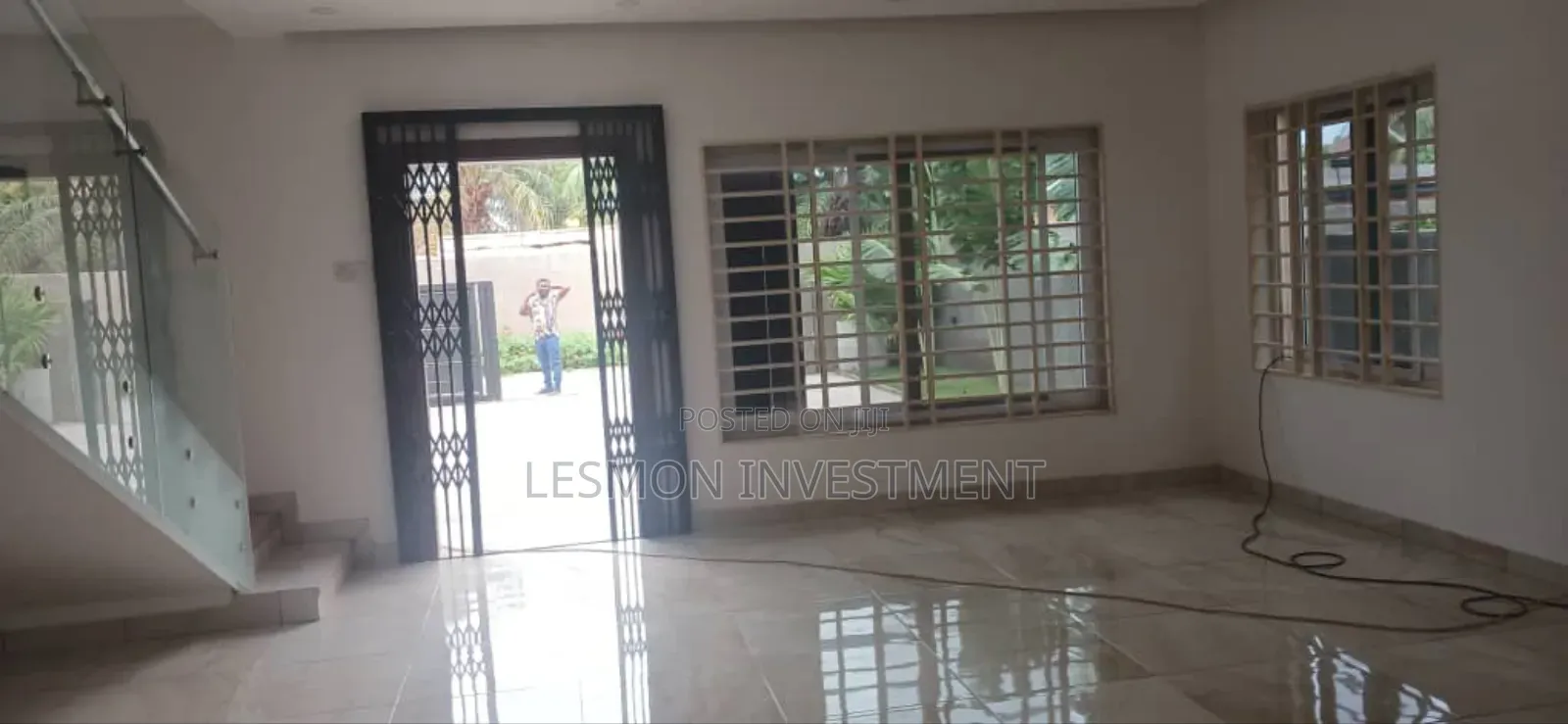 3bdrm Duplex in Spintex for sale in Spintex