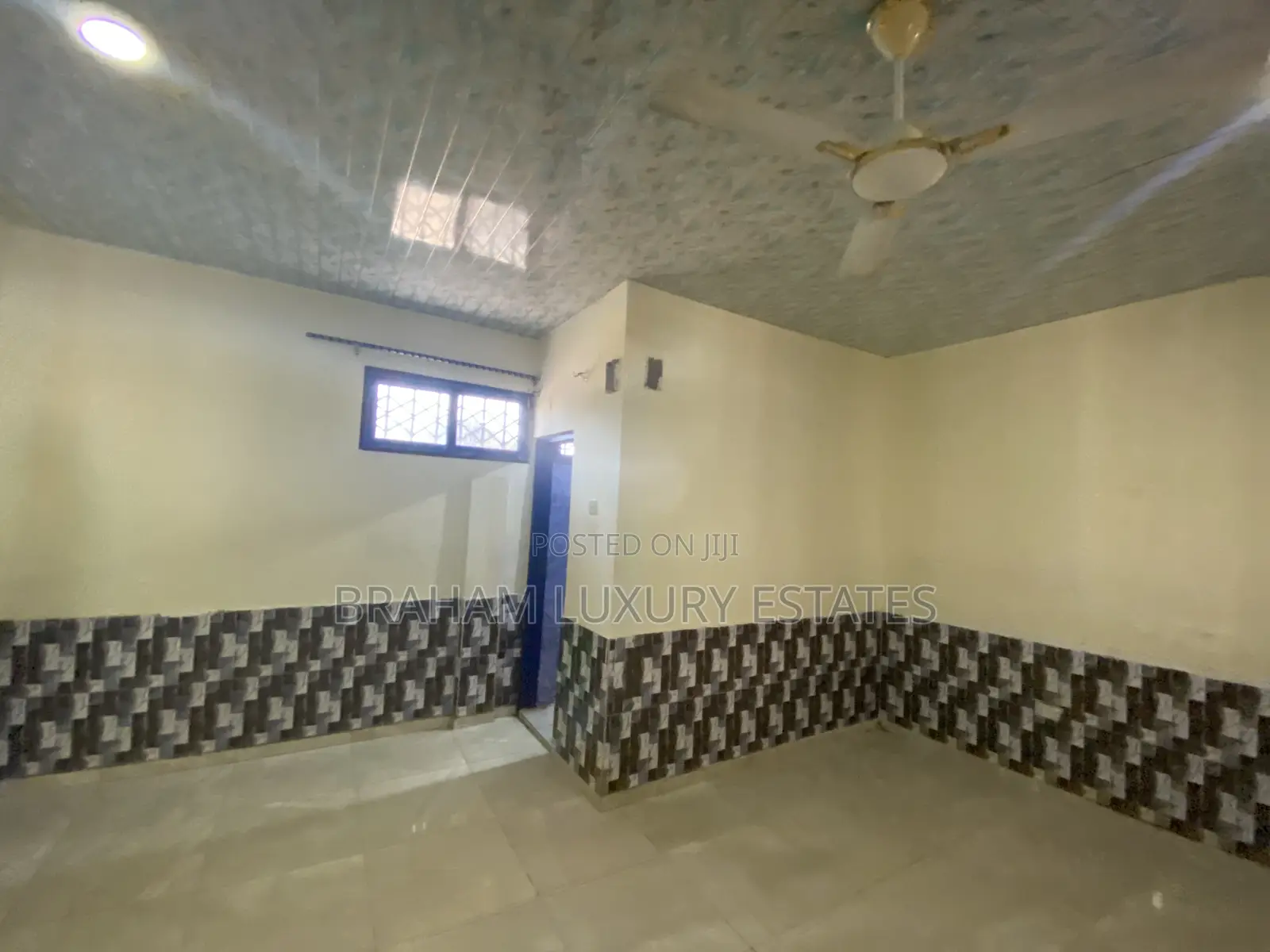 1bdrm Apartment in Braham Luxury, Sakumono for rent in Sakumono