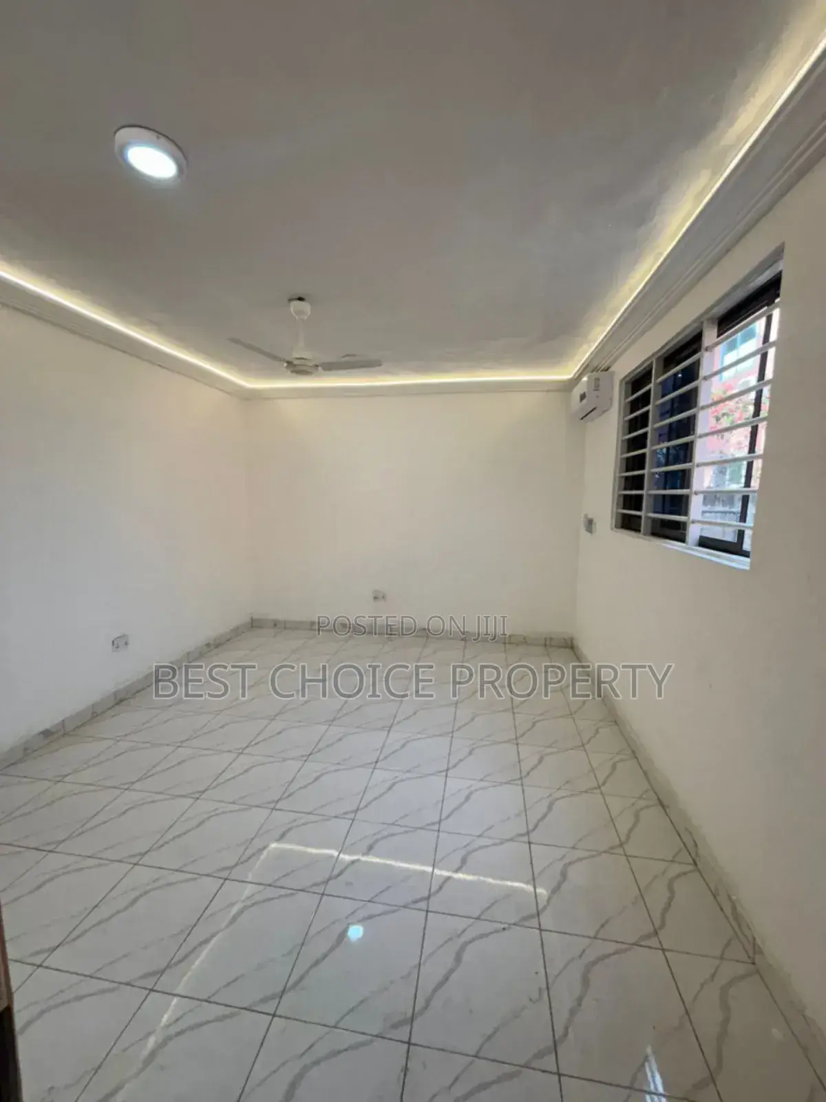Ex- Single Room Sc in Adenta