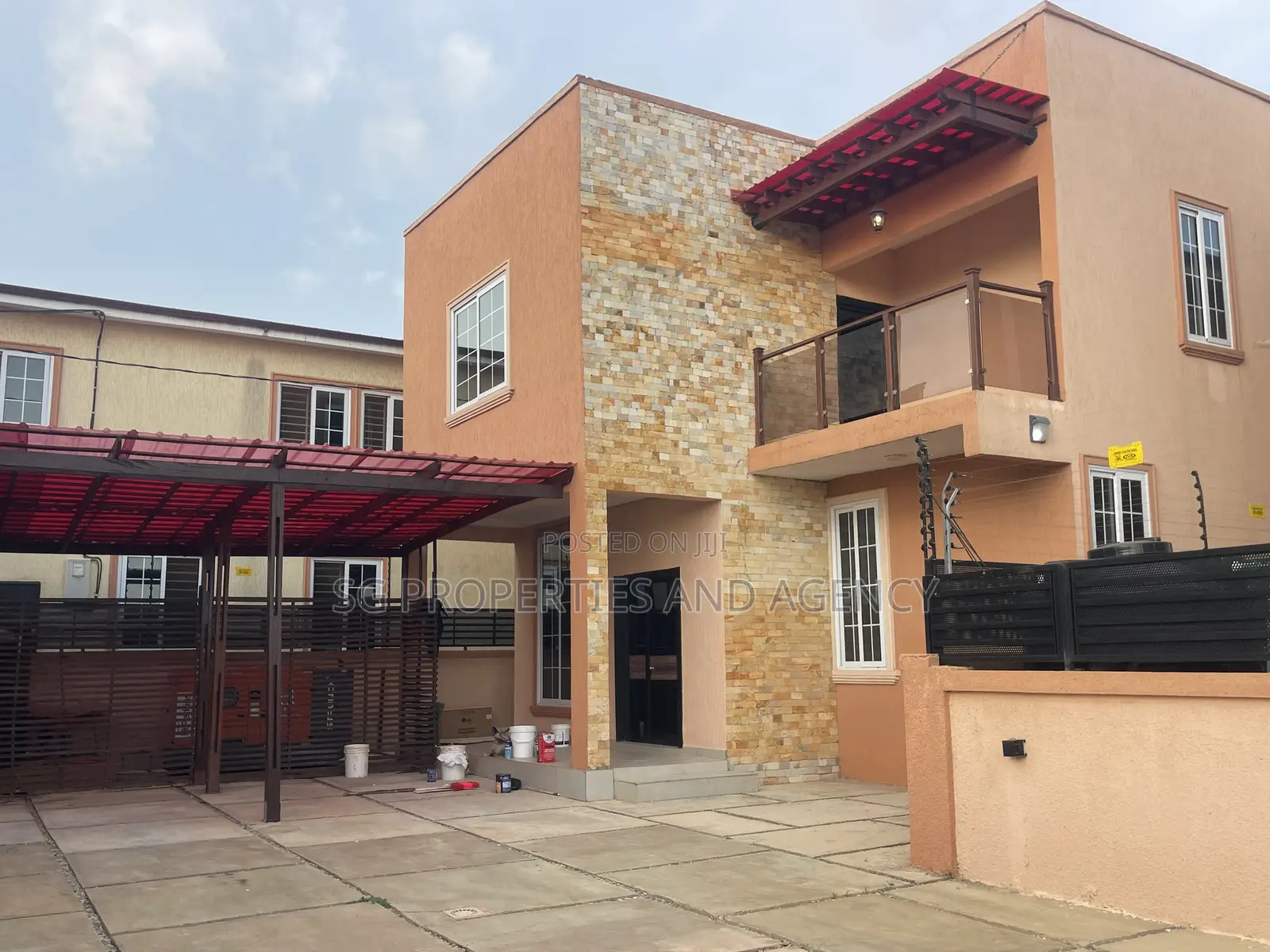 4bdrm Mansion in Spintex Palace Mall, Airport Residential Area for rent in Airport Residential Area