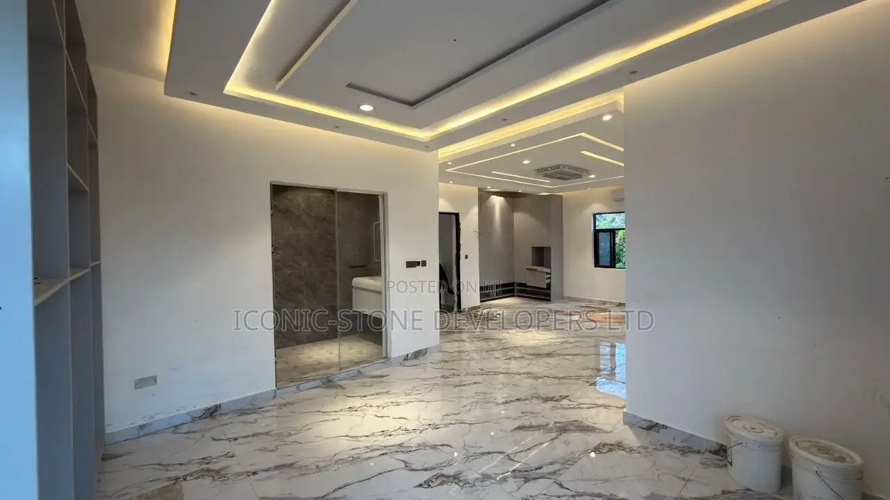 4bdrm House in Ashaley Botwe, Little Roses Area for sale in Little Roses Area