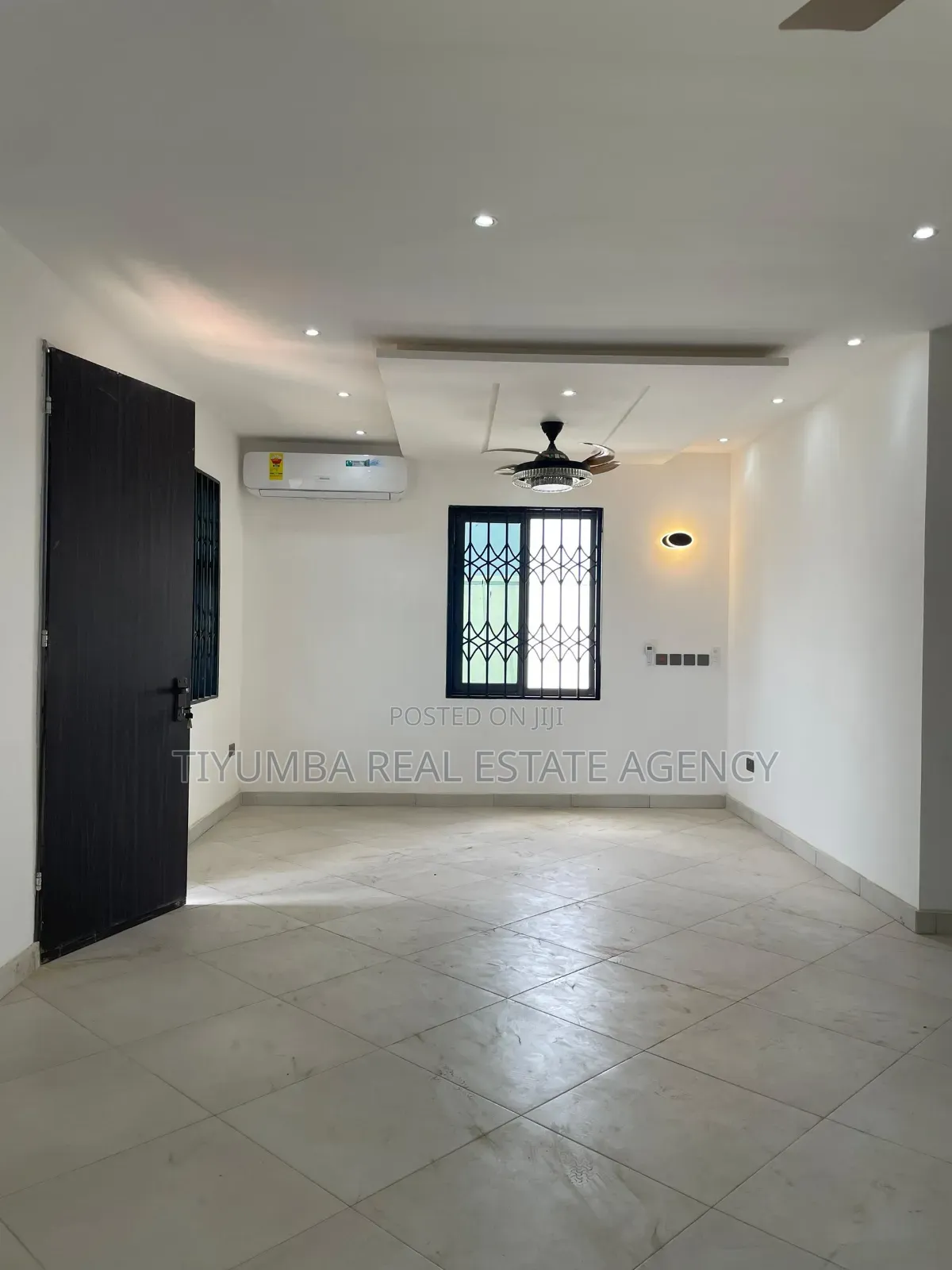 5bdrm Duplex in Tiyumba Real Estate, Ga East Municipal for sale in Ga East Municipal