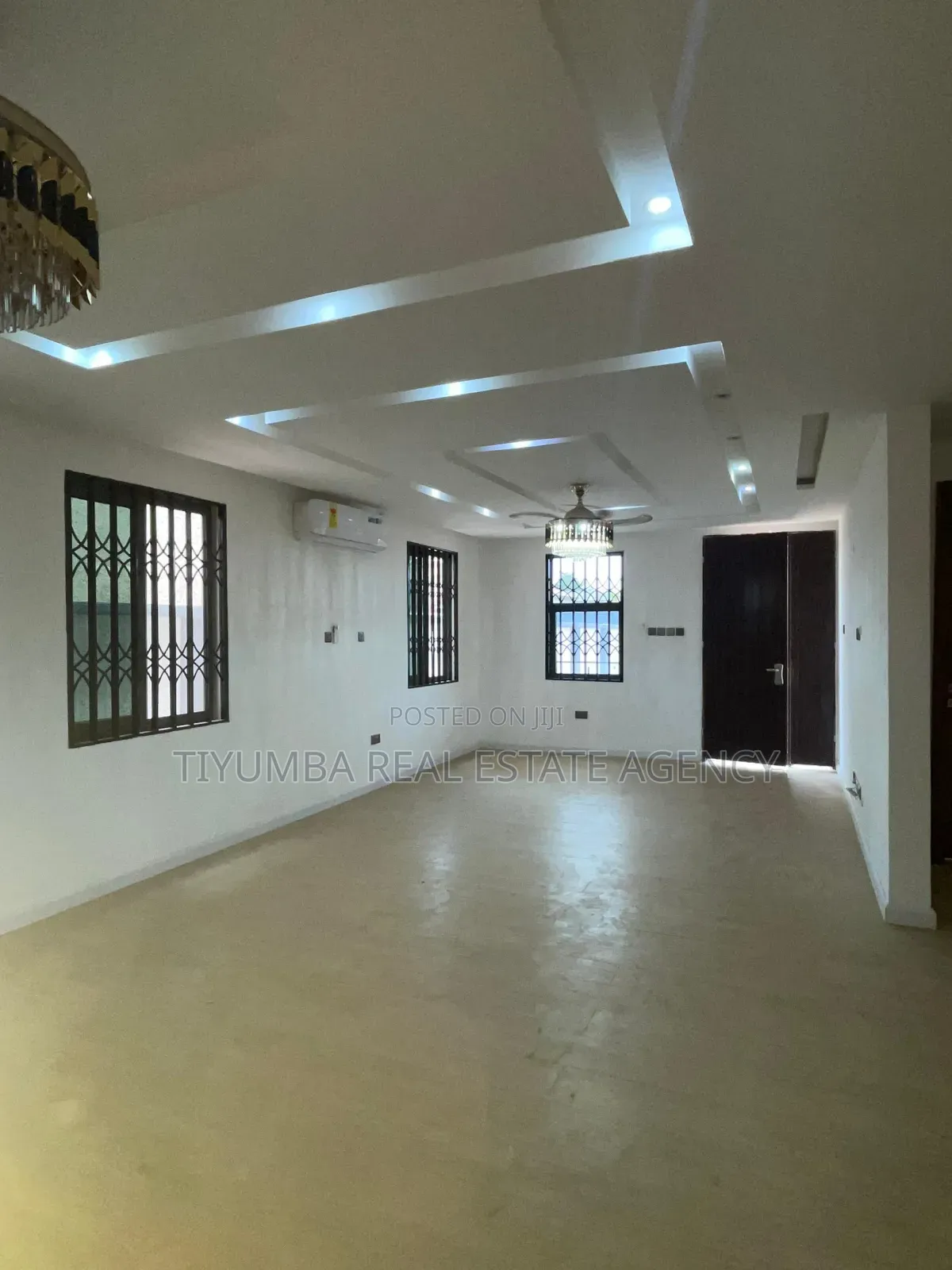 5bdrm Duplex in Tiyumba Real Estate, Ga East Municipal for sale in Ga East Municipal