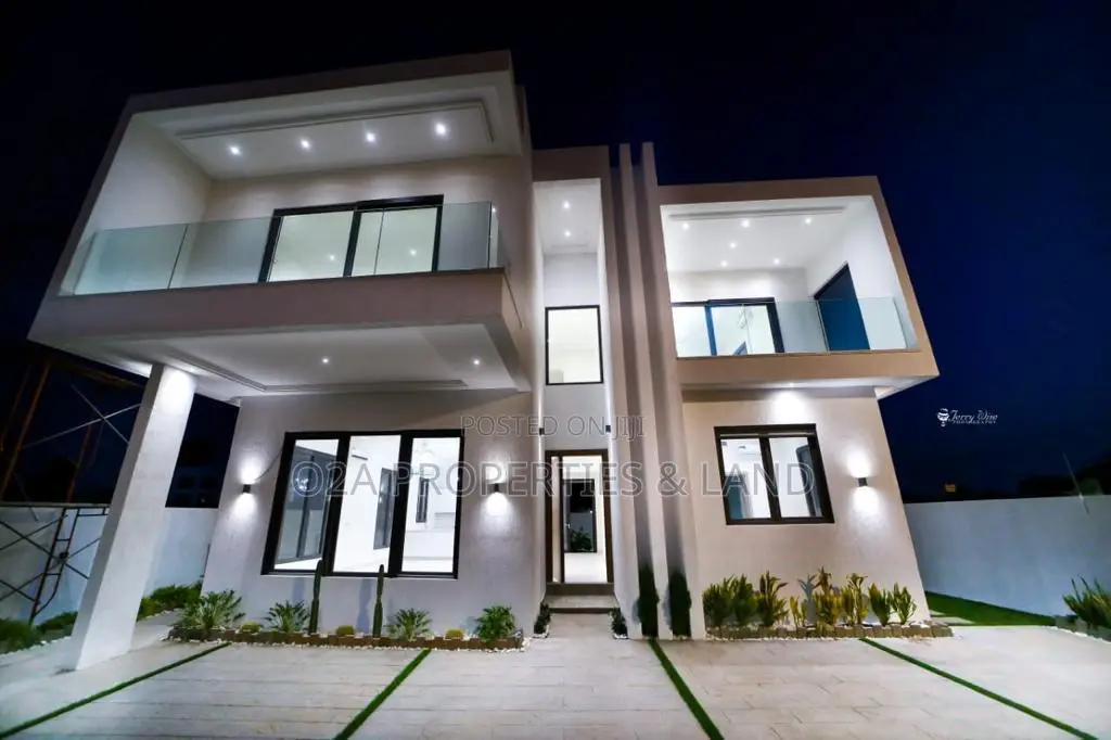 4bdrm House in East Legon, Bawaleshie for sale in Bawaleshie