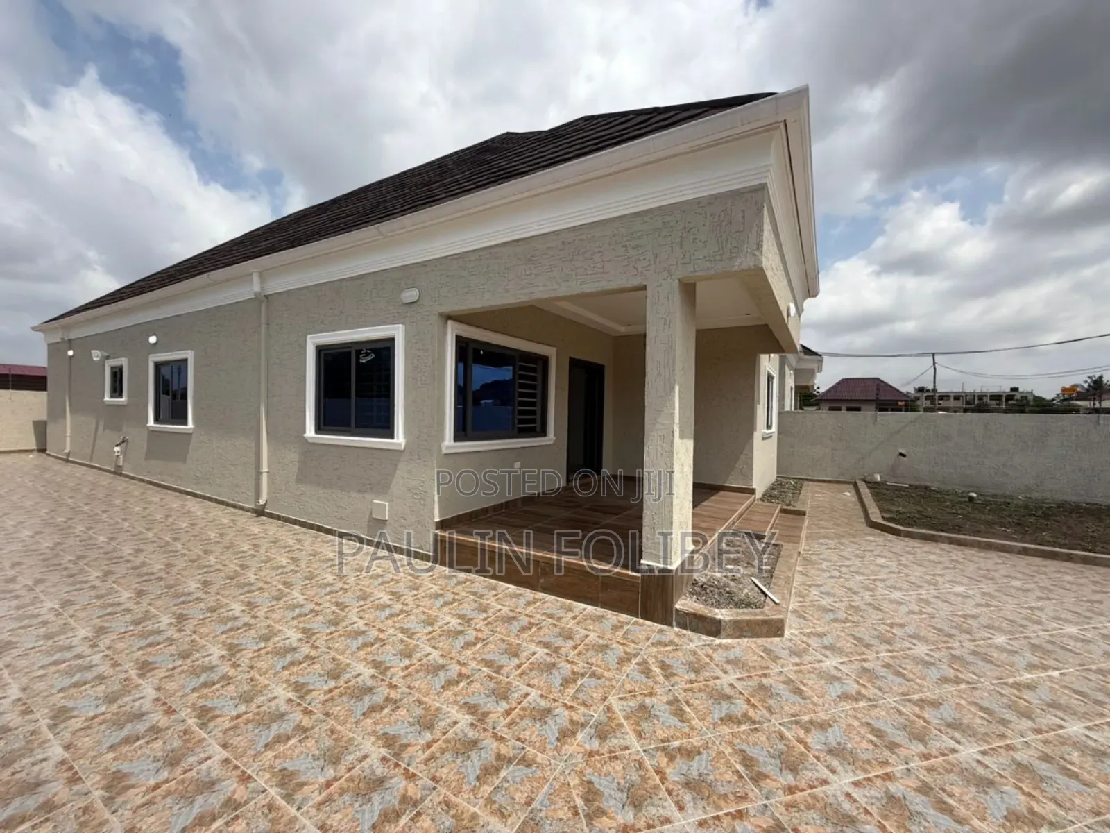 3bdrm Apartment in Dg Properties, Ablekuma for sale in Ablekuma