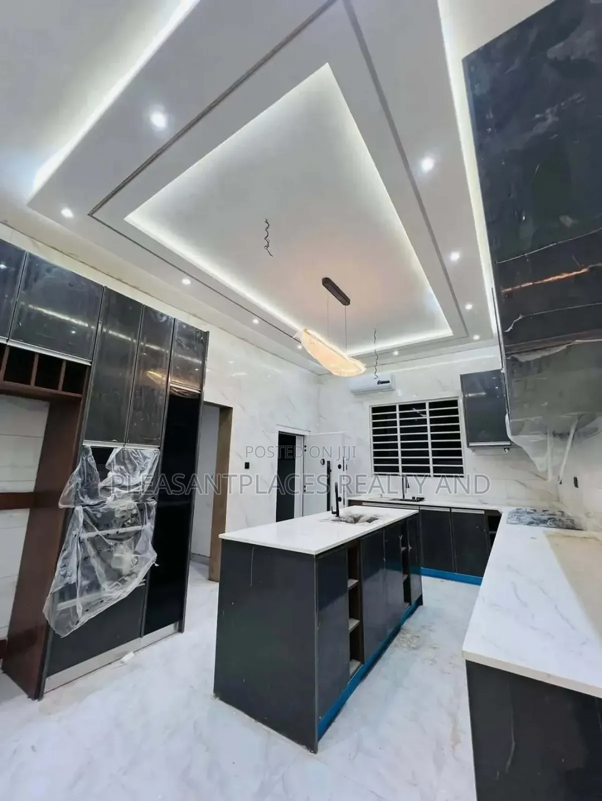 3bdrm House in Pleasantplaces, East Legon for sale in East Legon