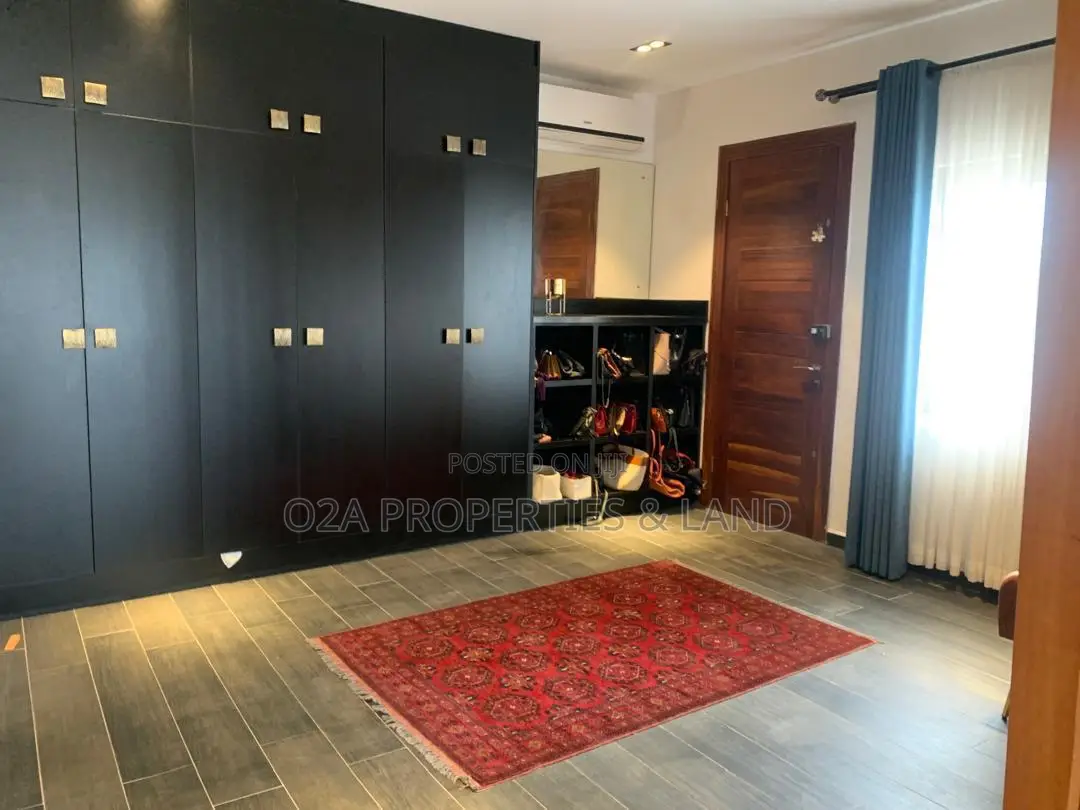 4bdrm House in East Airport for rent in Airport Residential Area