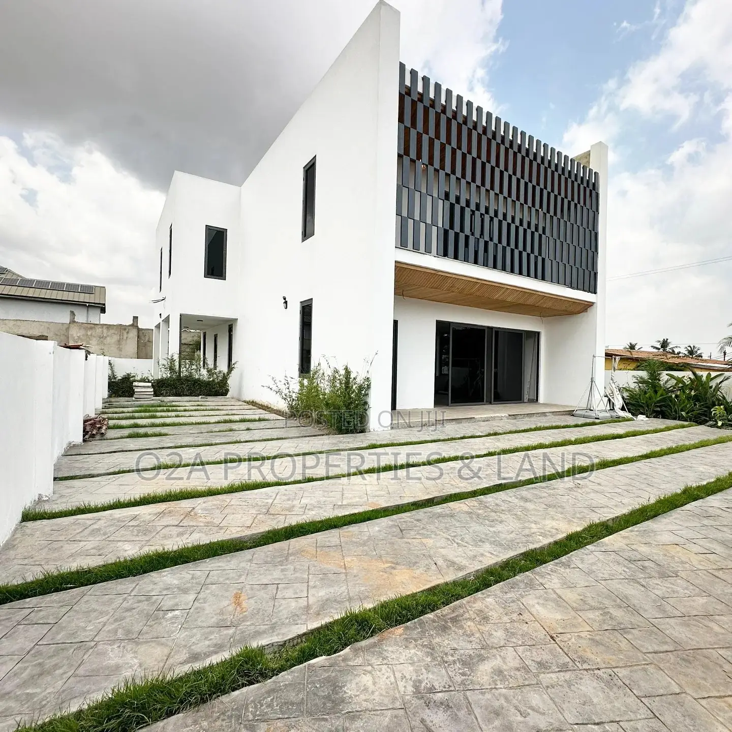 3bdrm House in Botwe School, Lake Side Estate for sale in Lake Side Estate