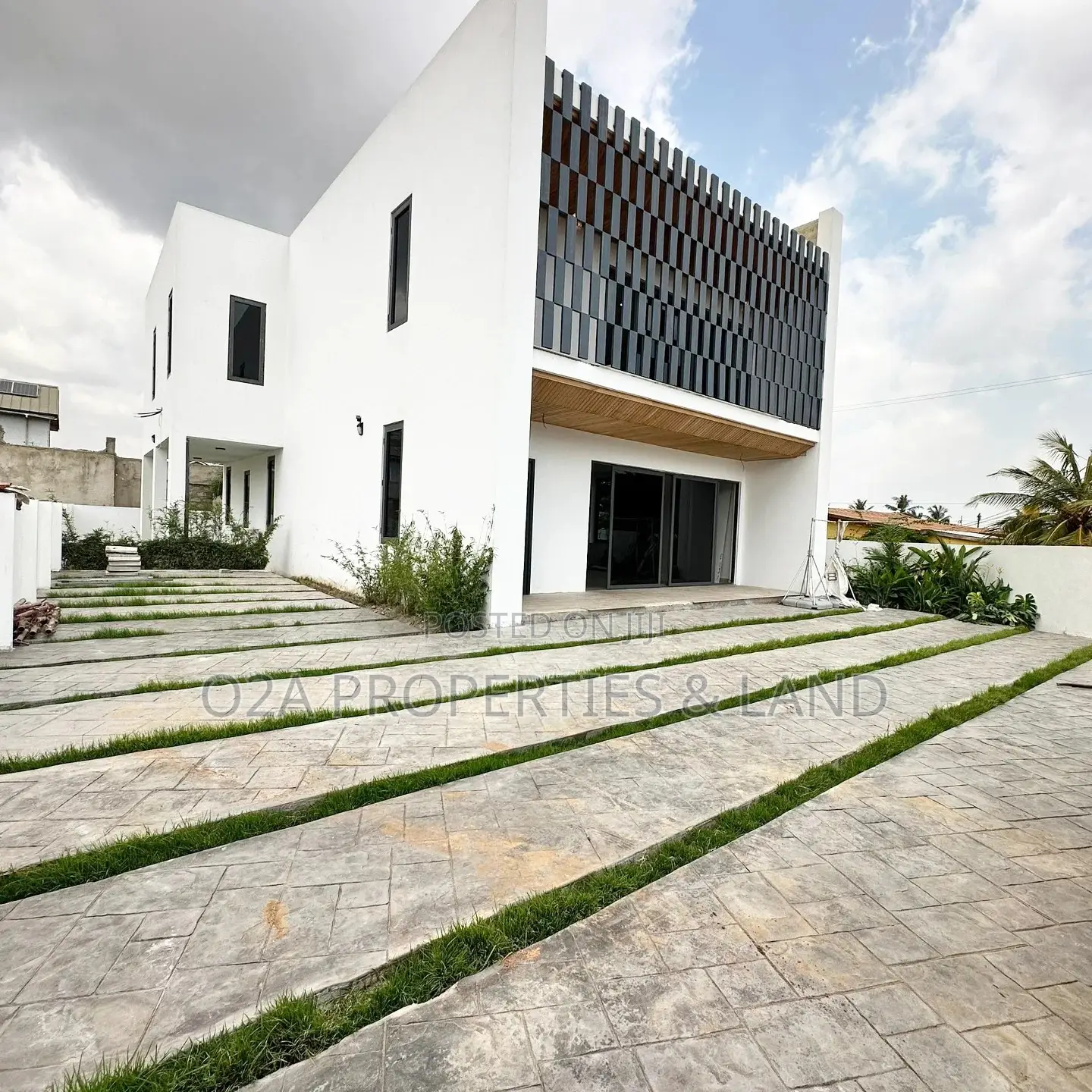 3bdrm House in Botwe School, Lake Side Estate for sale in Lake Side Estate