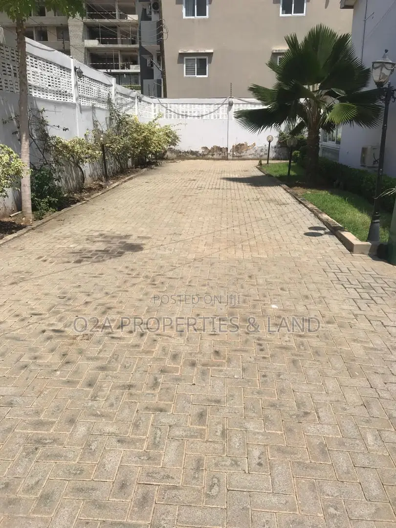 9bdrm House in Labone, Celsbridge Area for rent in Celsbridge Area
