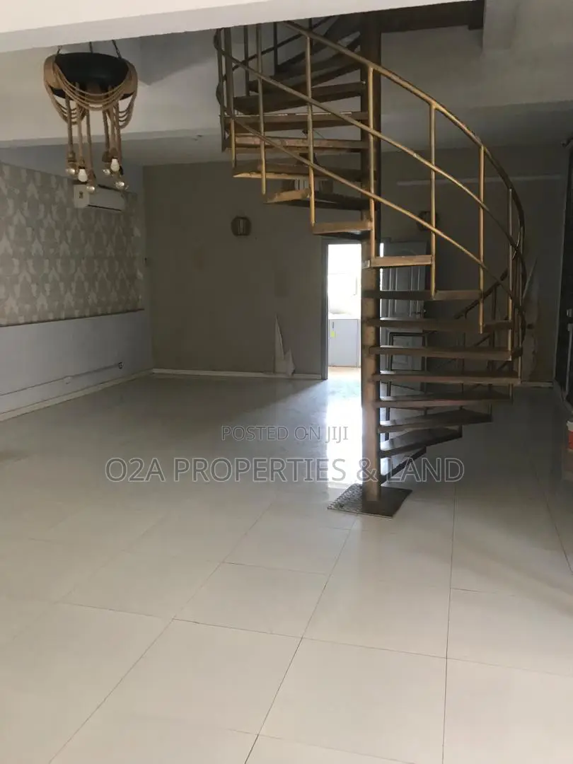 9bdrm House in Labone, Celsbridge Area for rent in Celsbridge Area