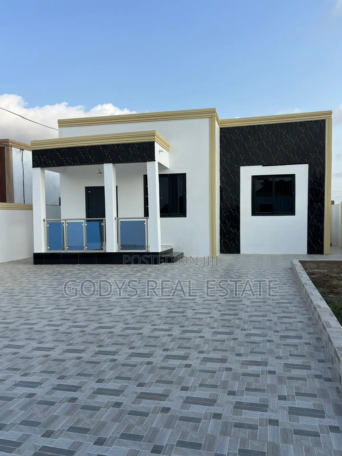 3bdrm Townhouse/Terrace in Opeikuma, Kasoa for sale in Kasoa