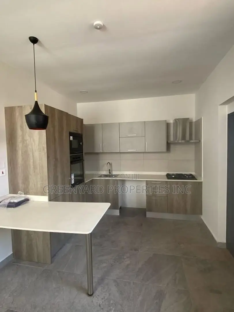 3bdrm Townhouse / Terrace in Roundabout, Tseaddo for rent in Tseaddo