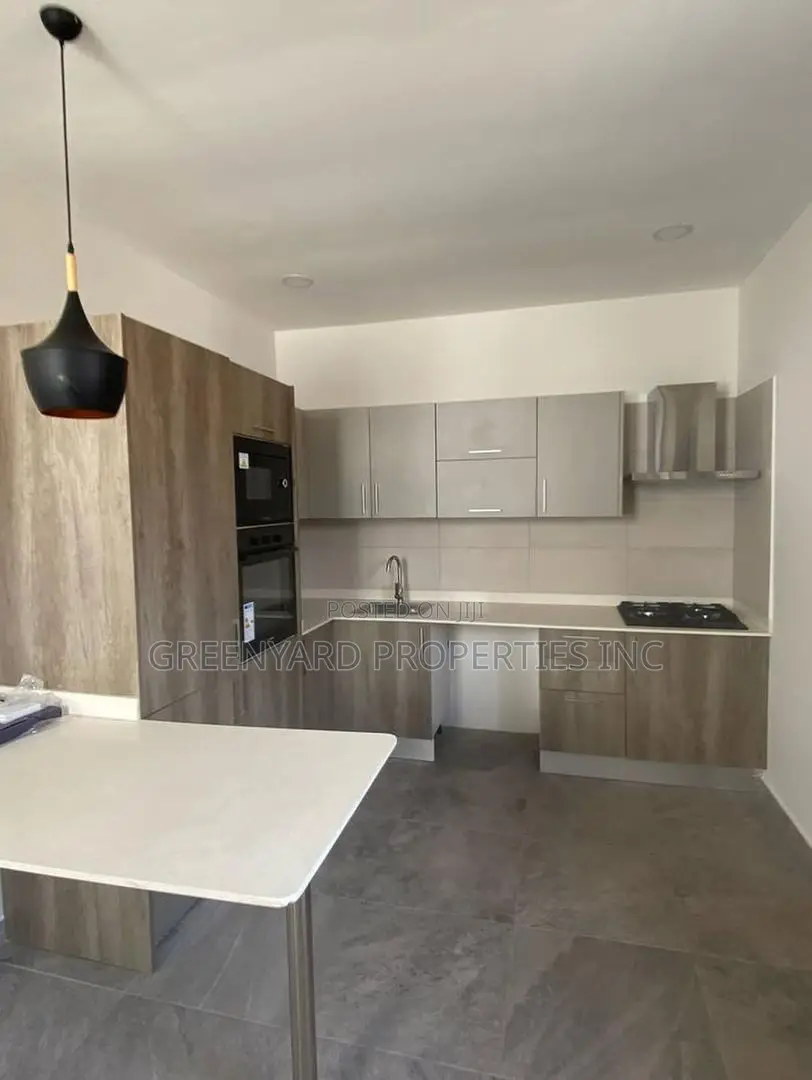 3bdrm Townhouse / Terrace in Roundabout, Tseaddo for rent in Tseaddo