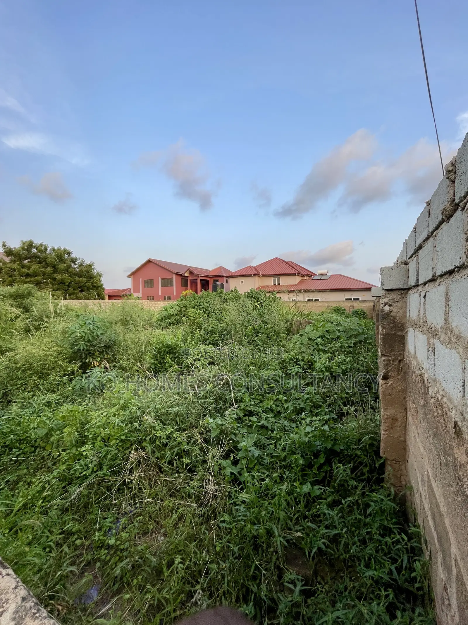One Plot of Land for Sale at Lakeside in Lake Side Estate
