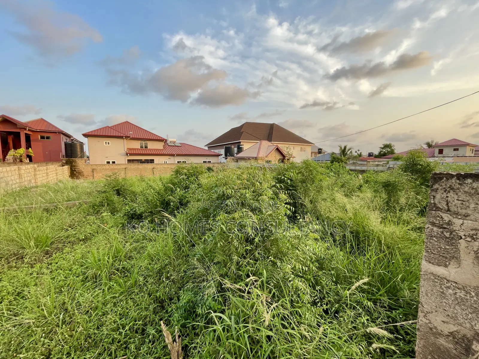 One Plot of Land for Sale at Lakeside in Lake Side Estate