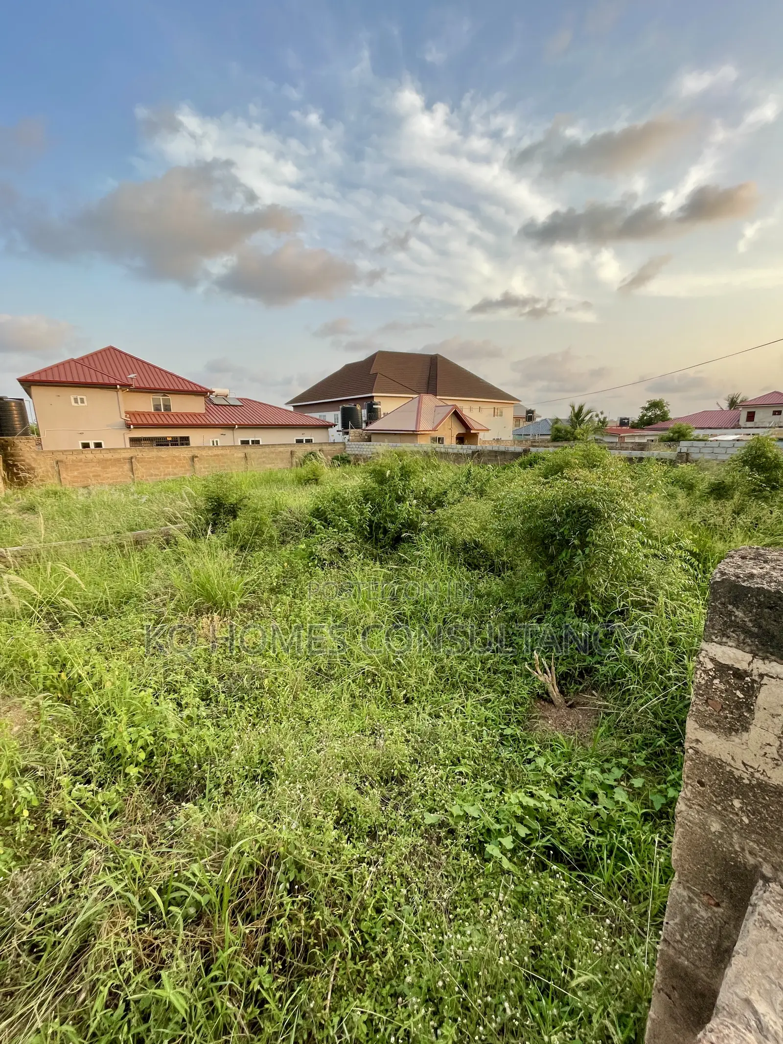 One Plot of Land for Sale at Lakeside in Lake Side Estate
