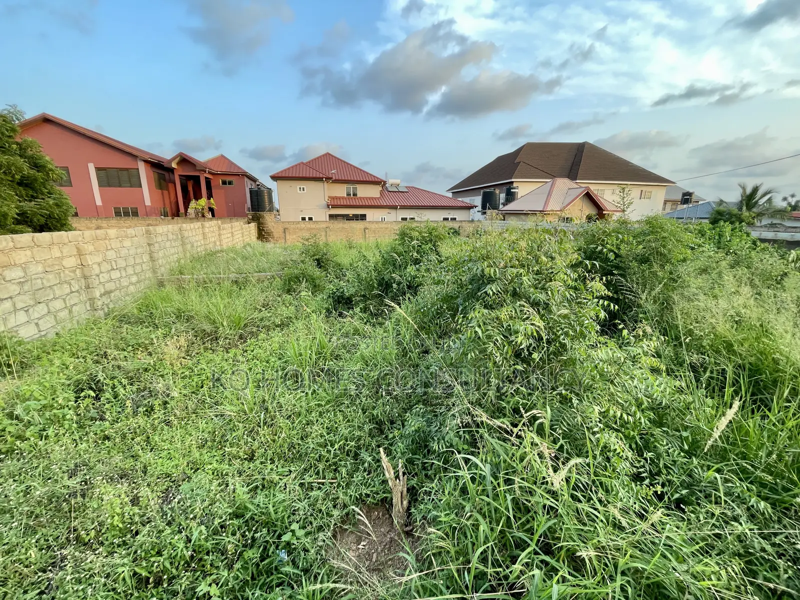 One Plot of Land for Sale at Lakeside in Lake Side Estate