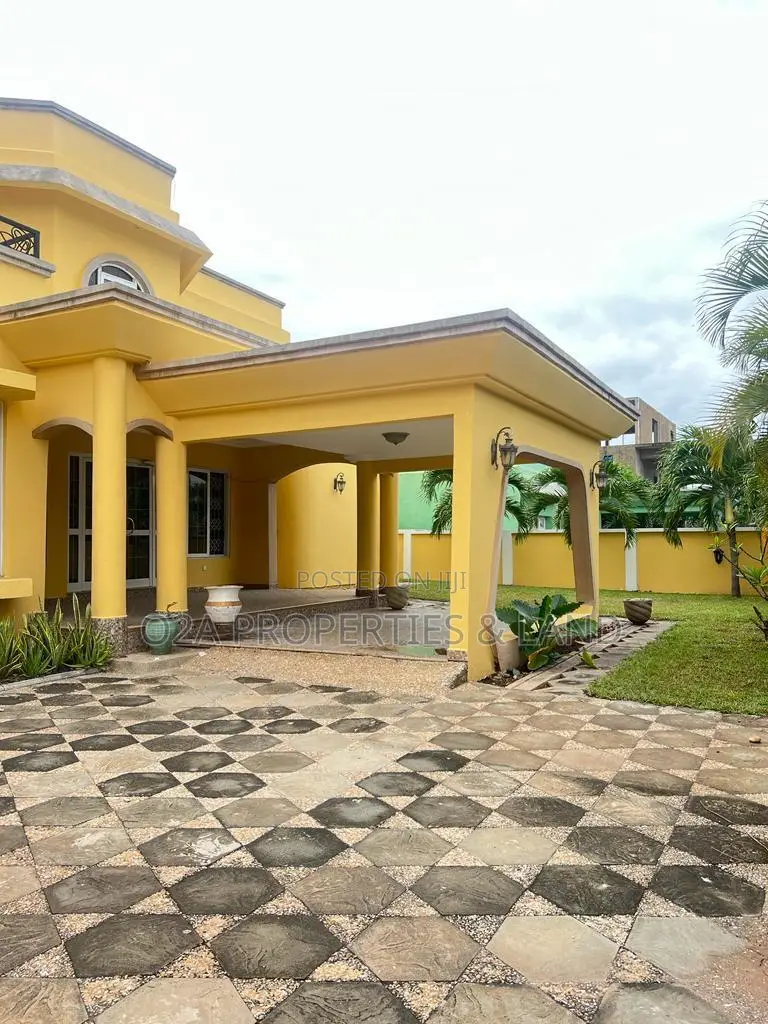 4bdrm House in Cantonments, Acquinas for rent in Acquinas