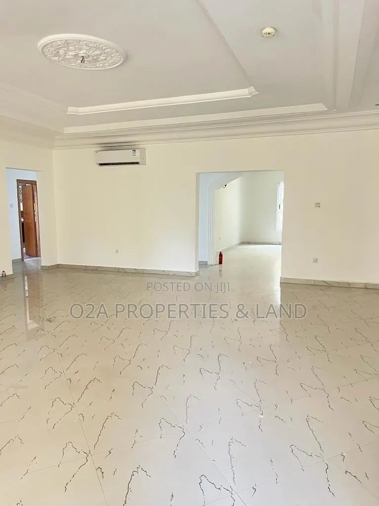4bdrm House in Cantonments, Acquinas for rent in Acquinas