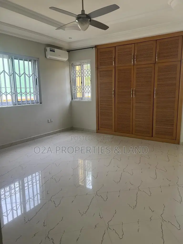 4bdrm House in Cantonments, Acquinas for rent in Acquinas