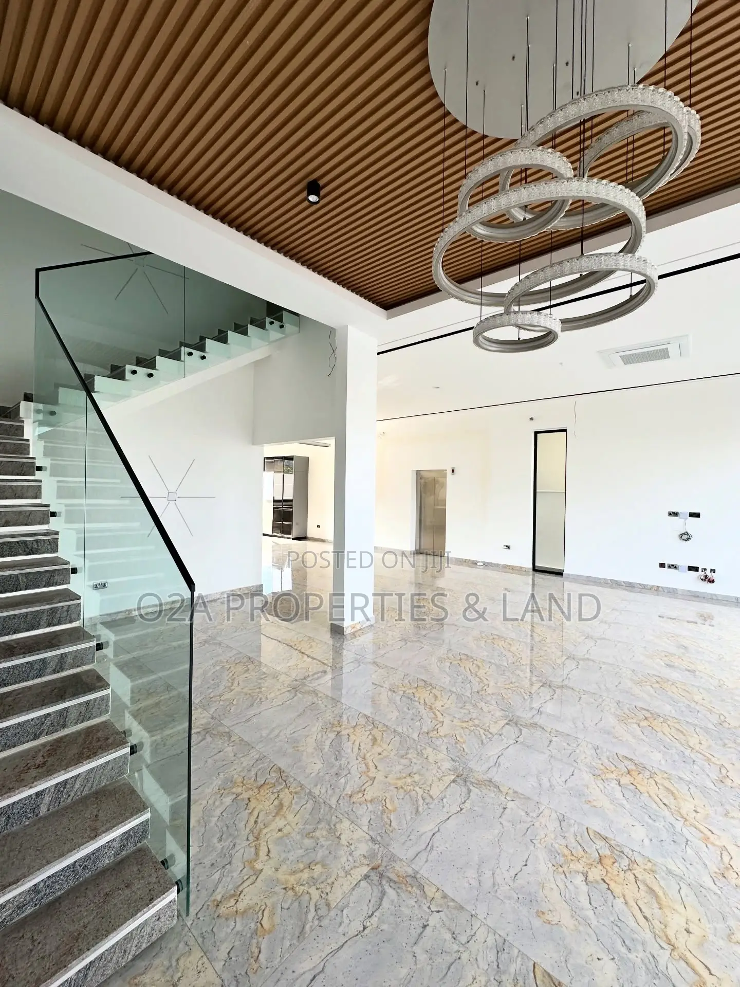 4bdrm House in East Legon, American House for sale in American House