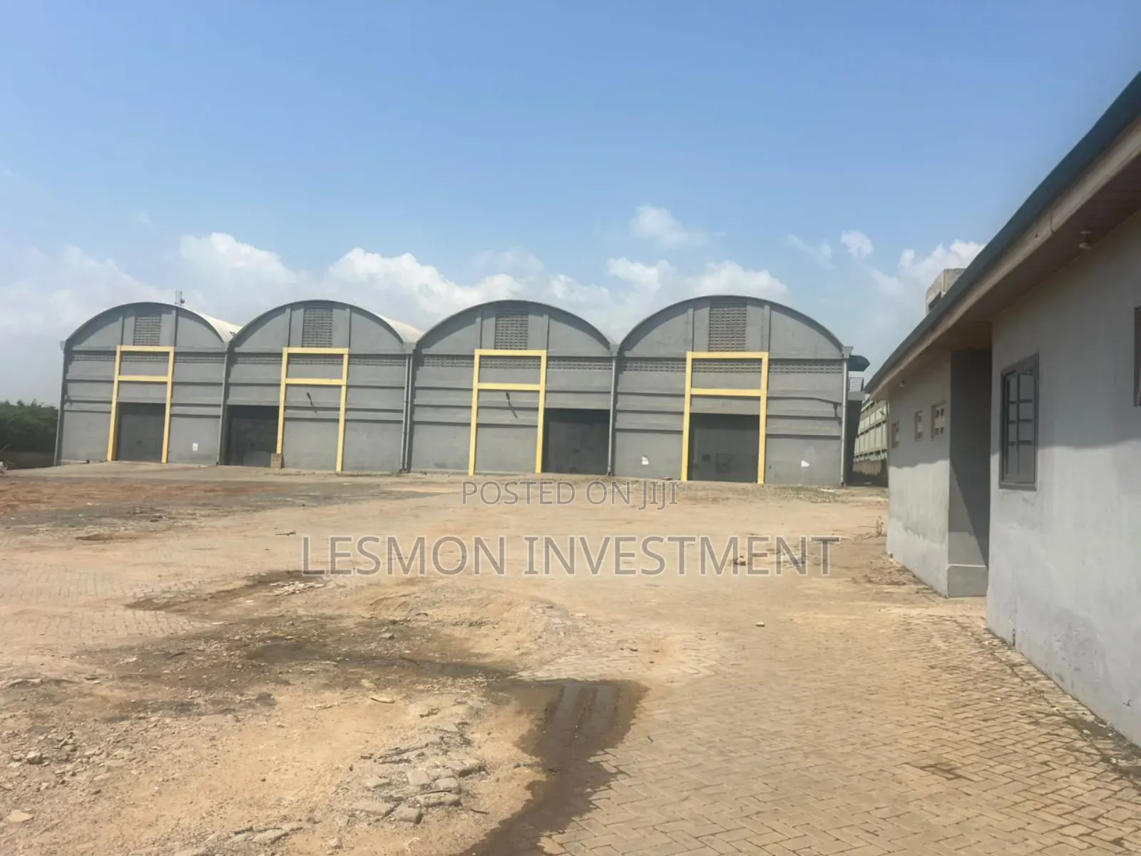 Warehouse Measuring 5000sqm Is for Rent in Tema Industrial Area in Community 25