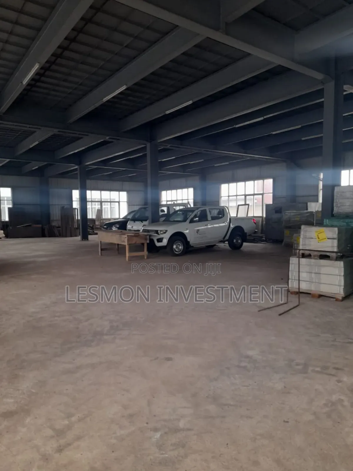 Warehouse Measuring 5000sqm Is for Rent in Tema Industrial Area in Community 25