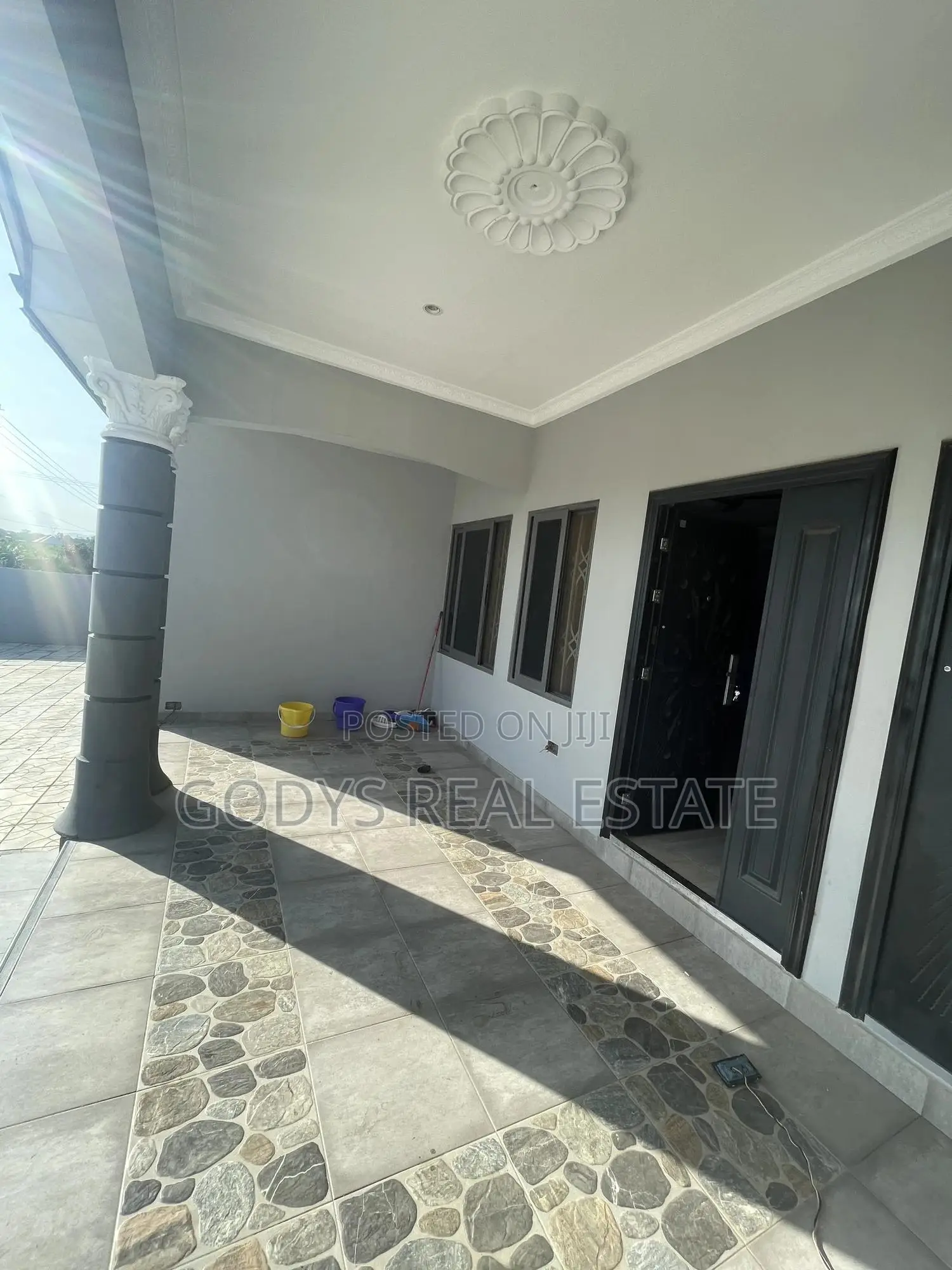 3bdrm House in Domiabra, Kasoa for sale in Kasoa