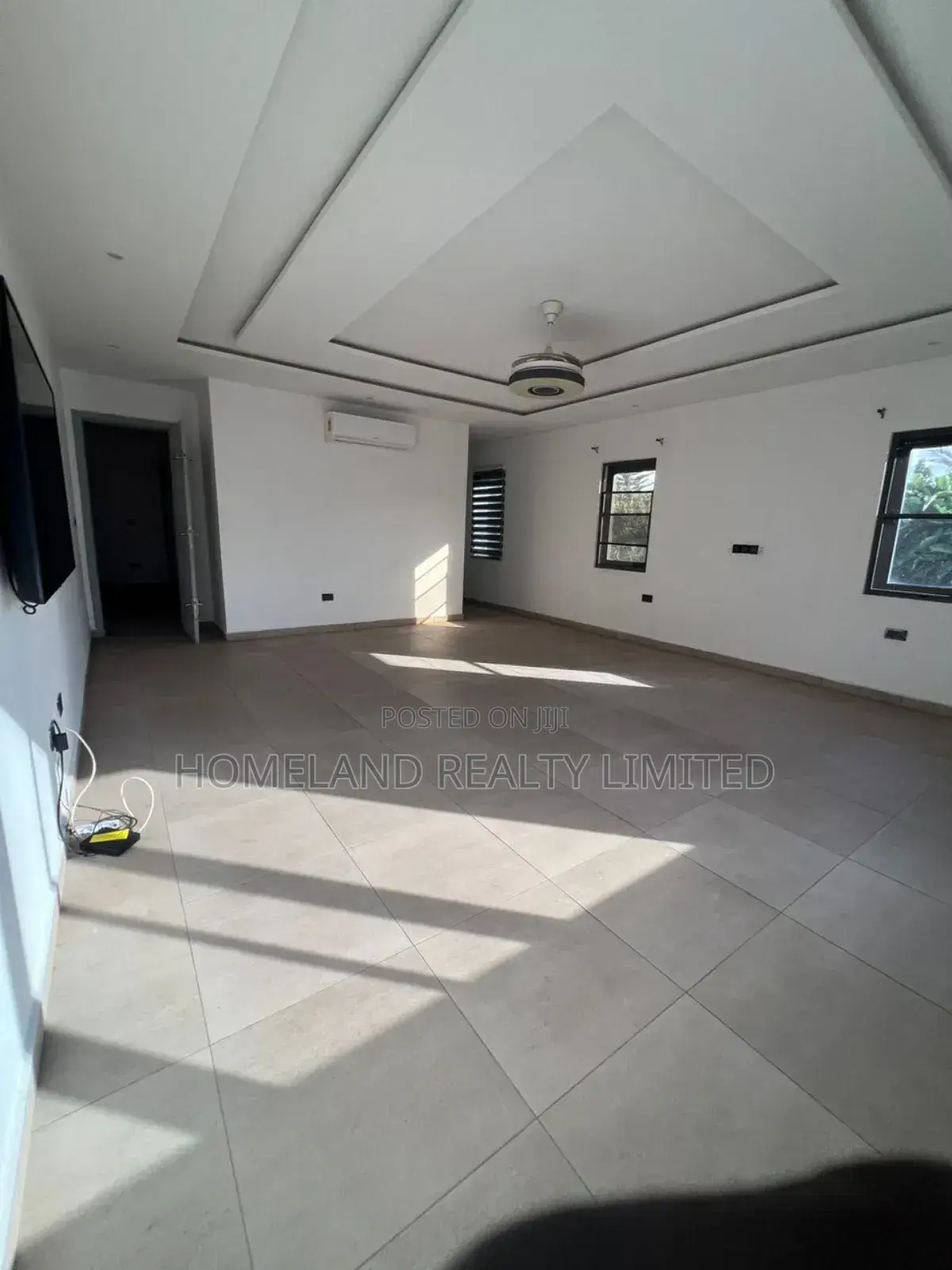 5bdrm Duplex in East Airport for rent in Airport Residential Area