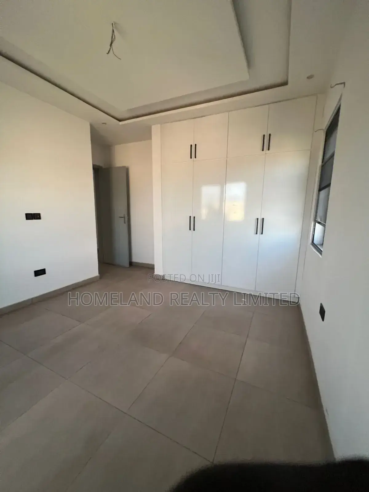 5bdrm Duplex in East Airport for rent in Airport Residential Area
