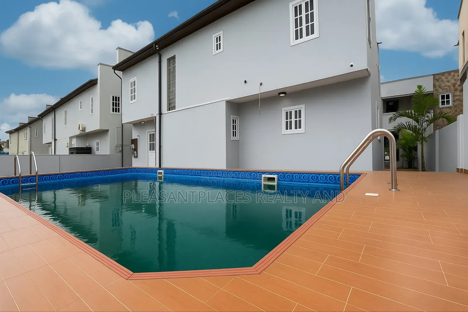 4bdrm Duplex in Pleasantplaces, Ashomang Estate for rent in Ashomang Estate