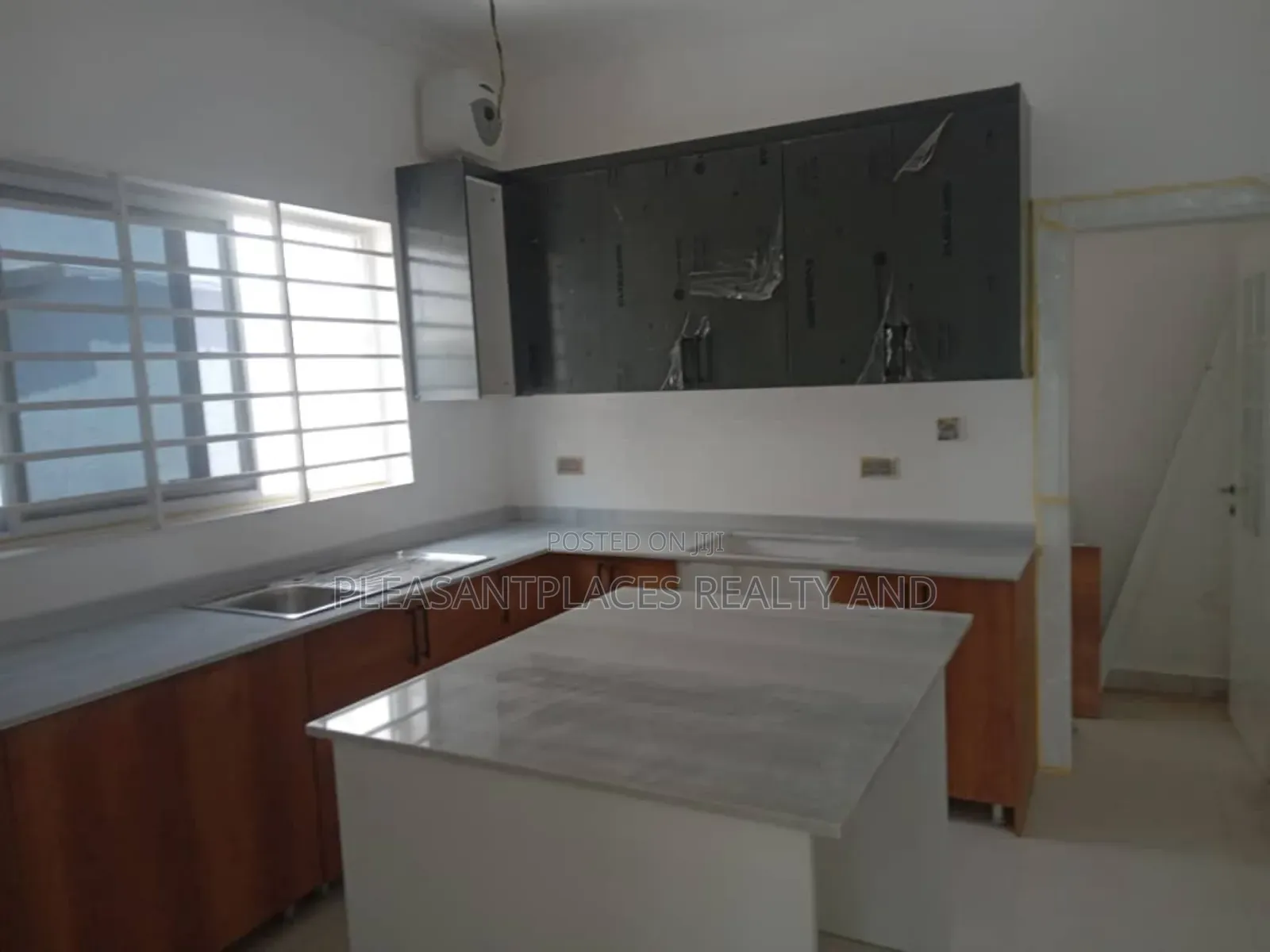 3bdrm House in Adenta for sale in Adenta