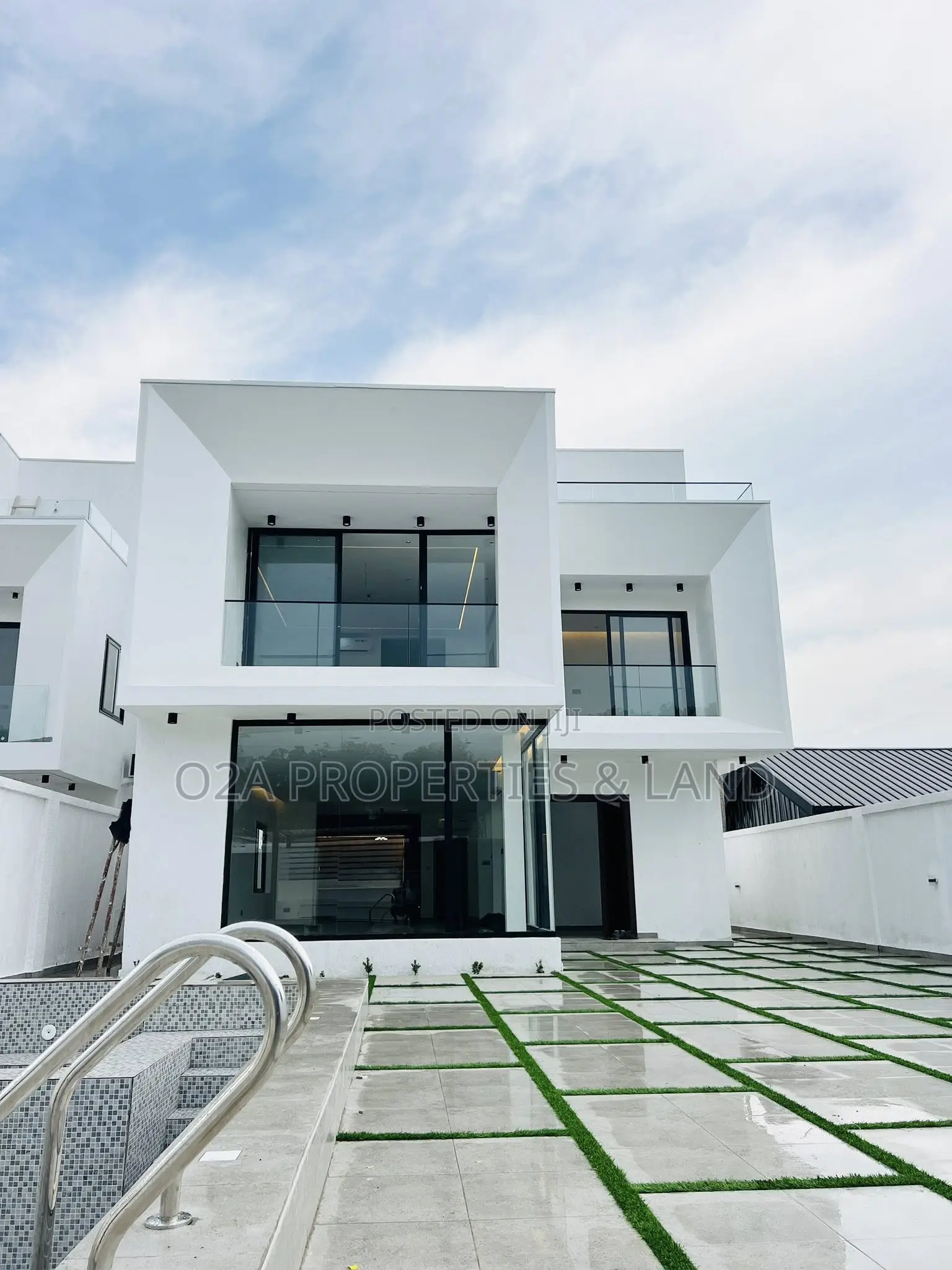 3bdrm House in Ashaley Botwe, Lake Side Estate for sale in Lake Side Estate