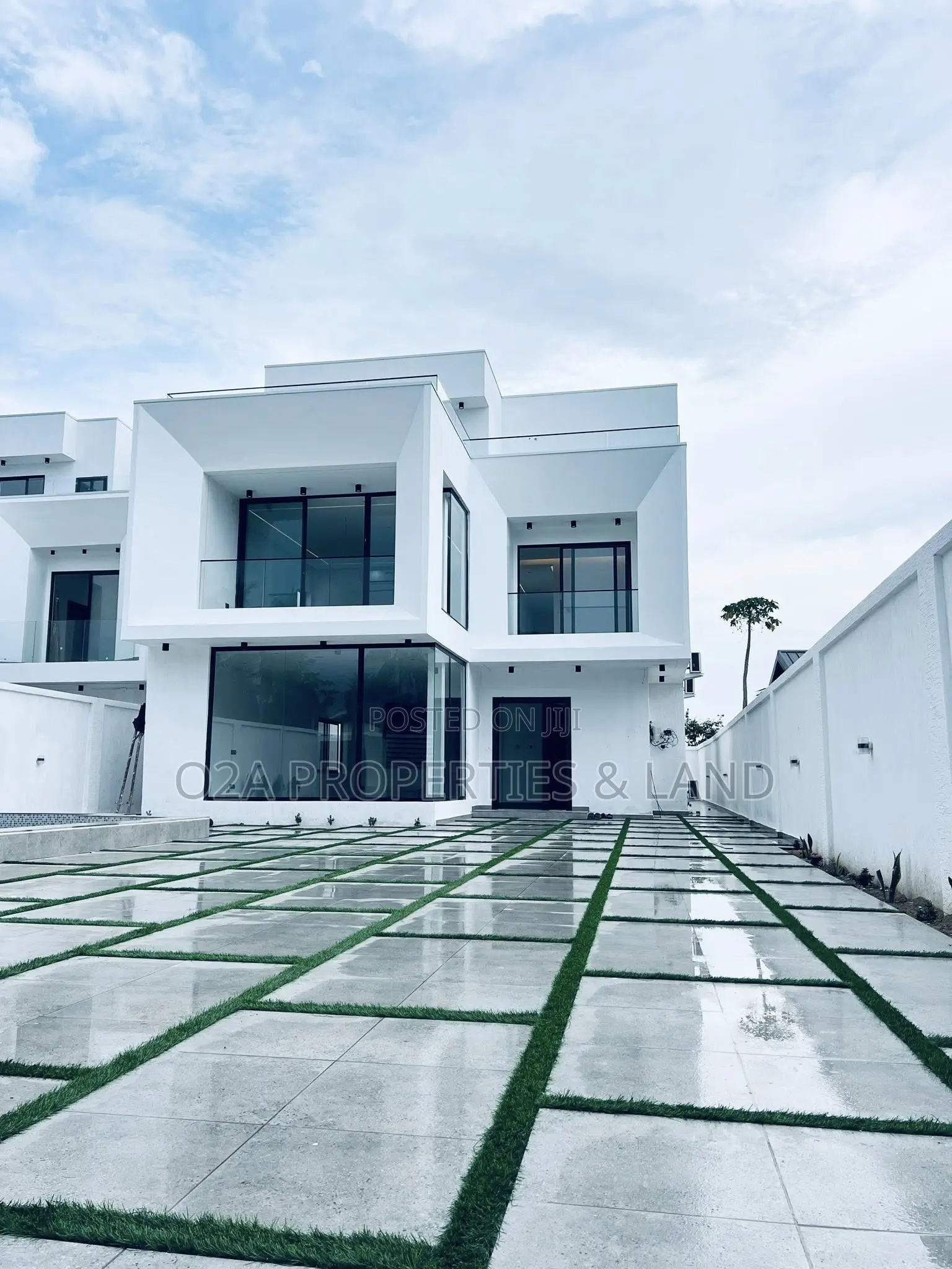 3bdrm House in Ashaley Botwe, Lake Side Estate for sale in Lake Side Estate