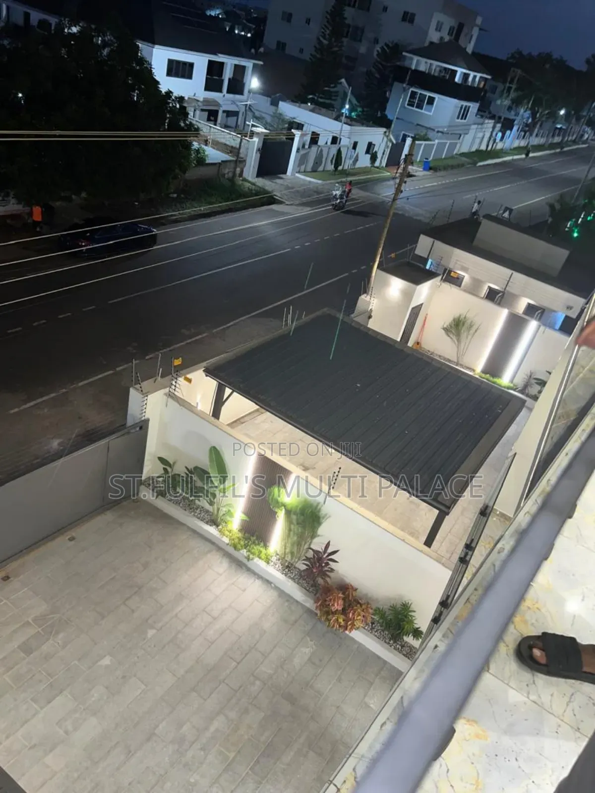 5bdrm Mansion in East Legon Around, Madina for sale in Madina