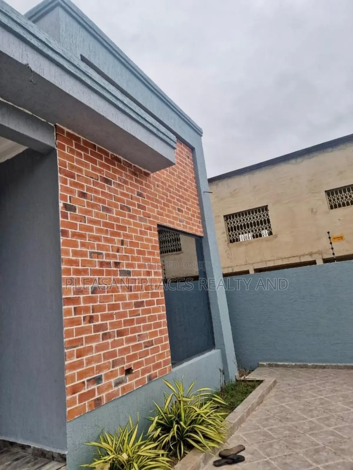 3bdrm House in Pleasantplaces, Oyarifa for sale in Oyarifa