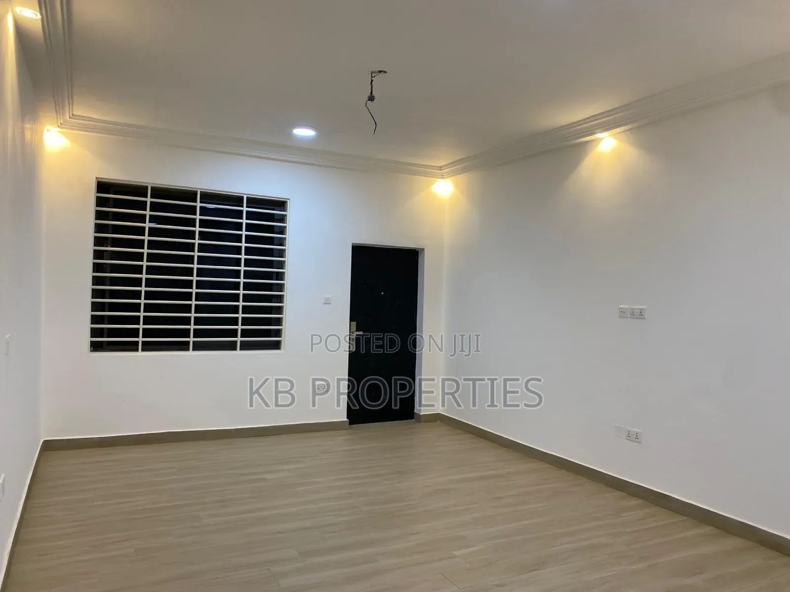 4bdrm Duplex in Kb Properties, Burma Camp for rent in Burma Camp