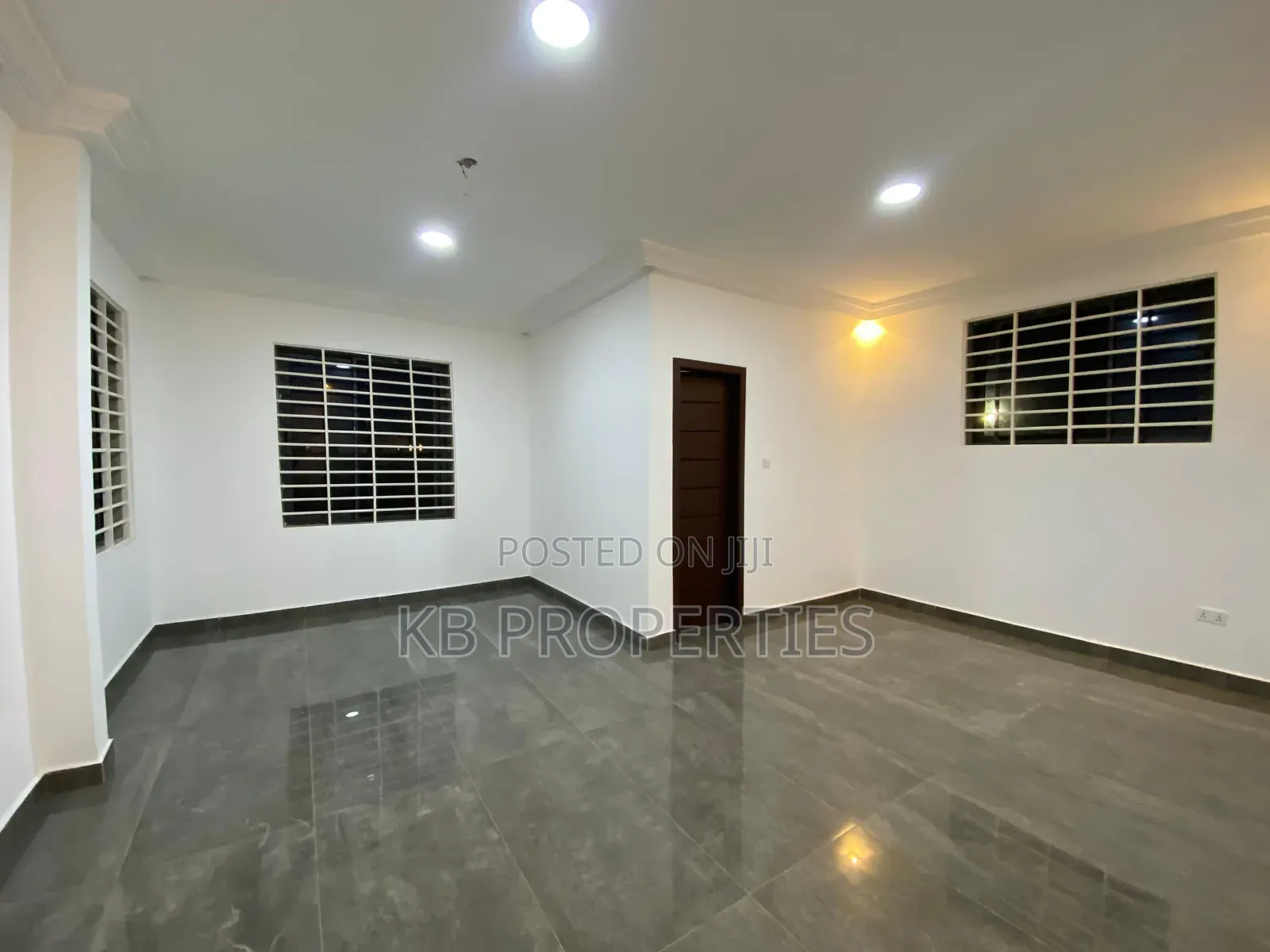 4bdrm Duplex in Kb Properties, Burma Camp for rent in Burma Camp