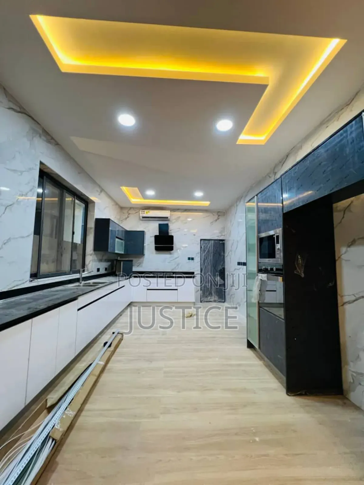 4bdrm House in Ashaley Botwe, School Junction for sale in School Junction