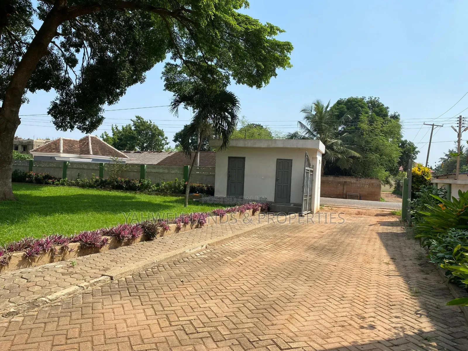 5bdrm House in Adenta for rent in Adenta