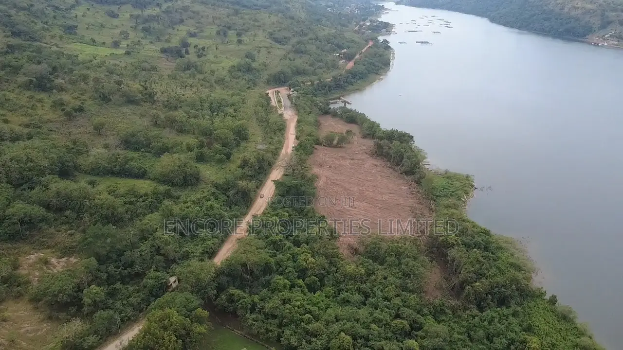 Lakeside Land Inside Akosombo in Asuogyaman