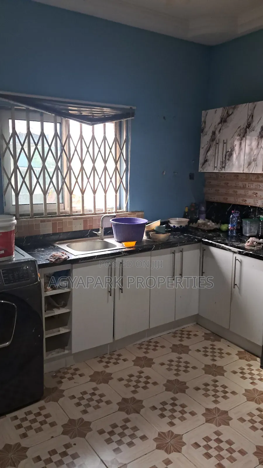 4bdrm Maisonette in Achiaman, Amasaman for sale in Amasaman