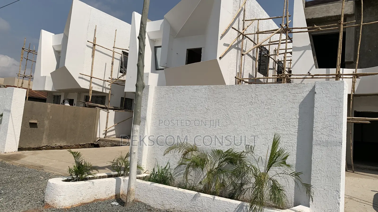 3bdrm House in Adjiriganor for sale in Adjiriganor