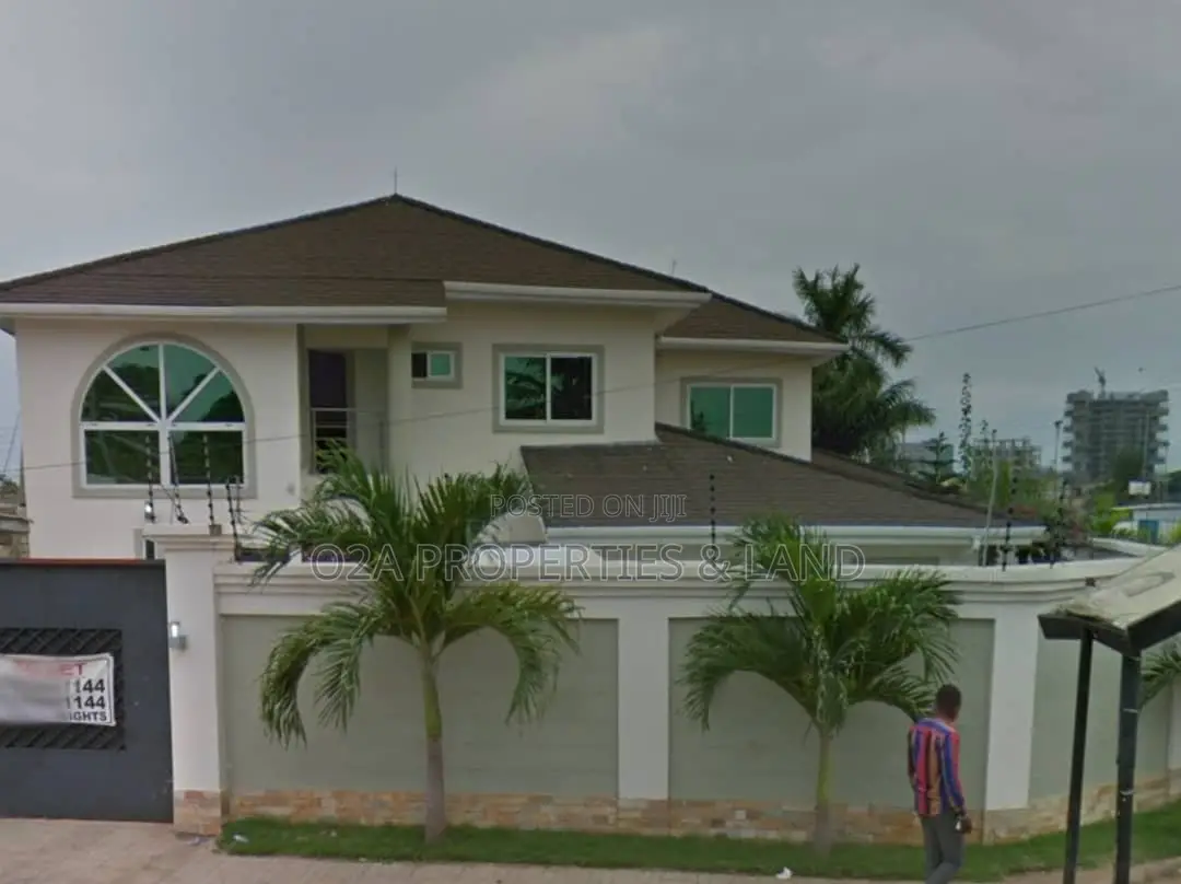 8bdrm House in Cantonment, Acquinas for rent in Acquinas