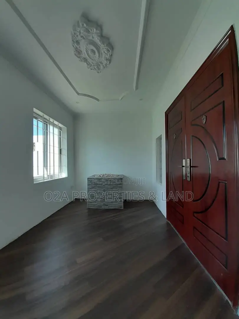 8bdrm House in Cantonment, Acquinas for rent in Acquinas