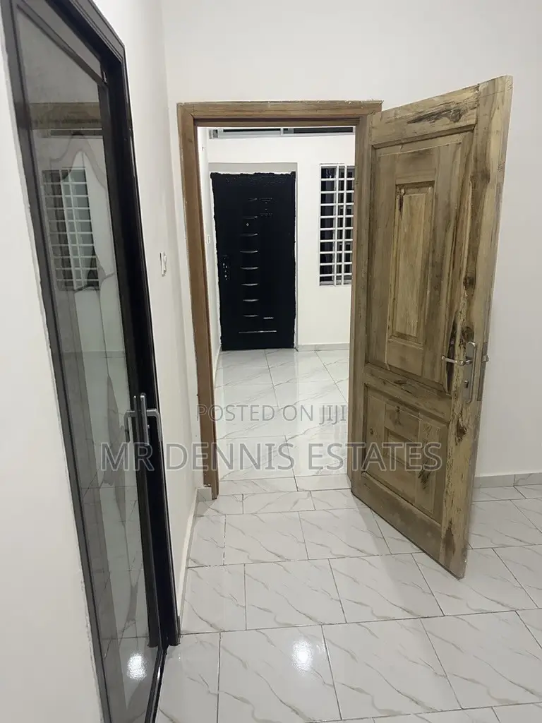 1bdrm Room & Parlour in Westhills Mall for rent in West Hills Mall Area