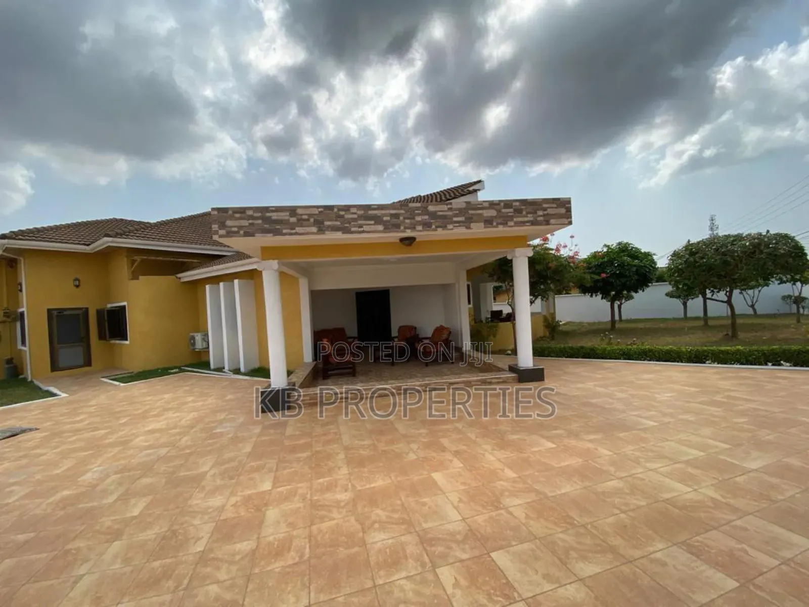 6bdrm Mansion in Kb Properties, Airport Residential Area for sale in Airport Residential Area