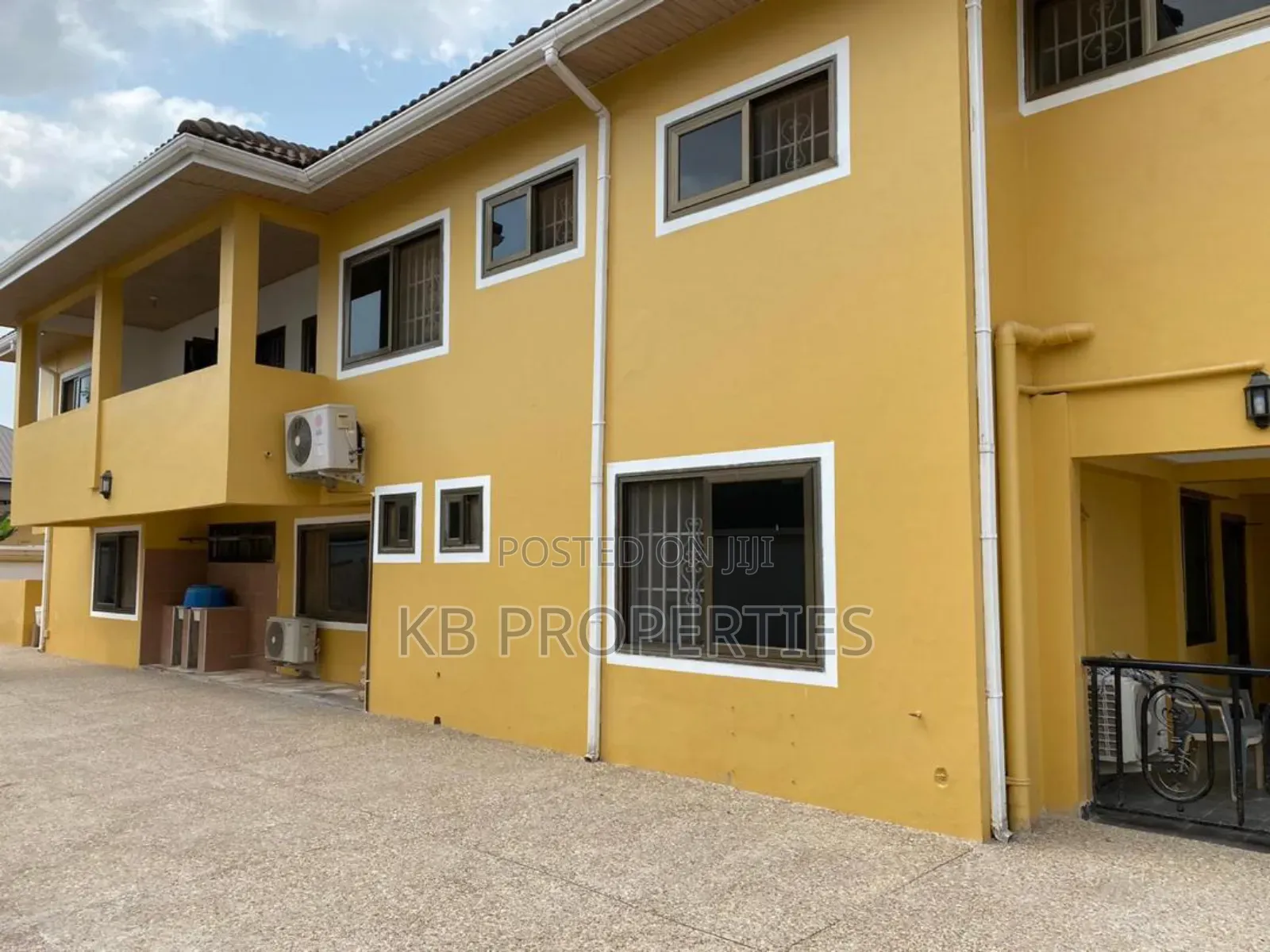 6bdrm Mansion in Kb Properties, Airport Residential Area for sale in Airport Residential Area